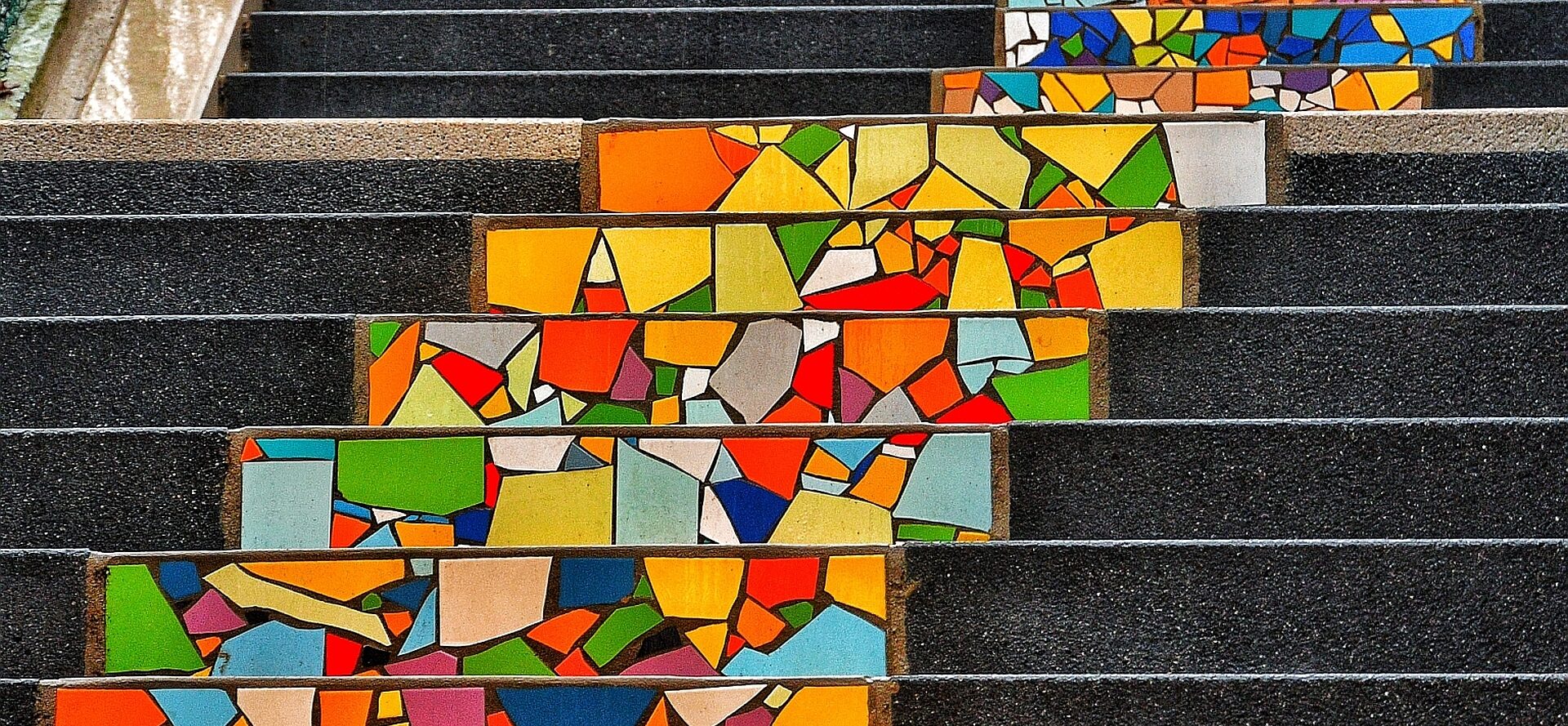 Wuppertal_Mosaik Treppe_Kopfgrafik_Lizenz CC-BY-SA_Foto Daniele Pennetta