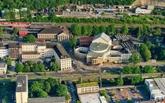 Die Oper aus der Luft