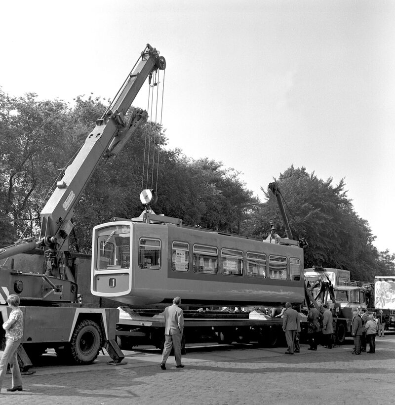 Ankunft des MAN Schwebebahnwagen Nr. 1 in Vohwinkel