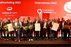 Gruppenfoto der Preisträger des Wuppertaler Wirtschaftspreis 2023