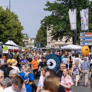 Langer Tisch 2024: Feststrecke nähe Opernhaus